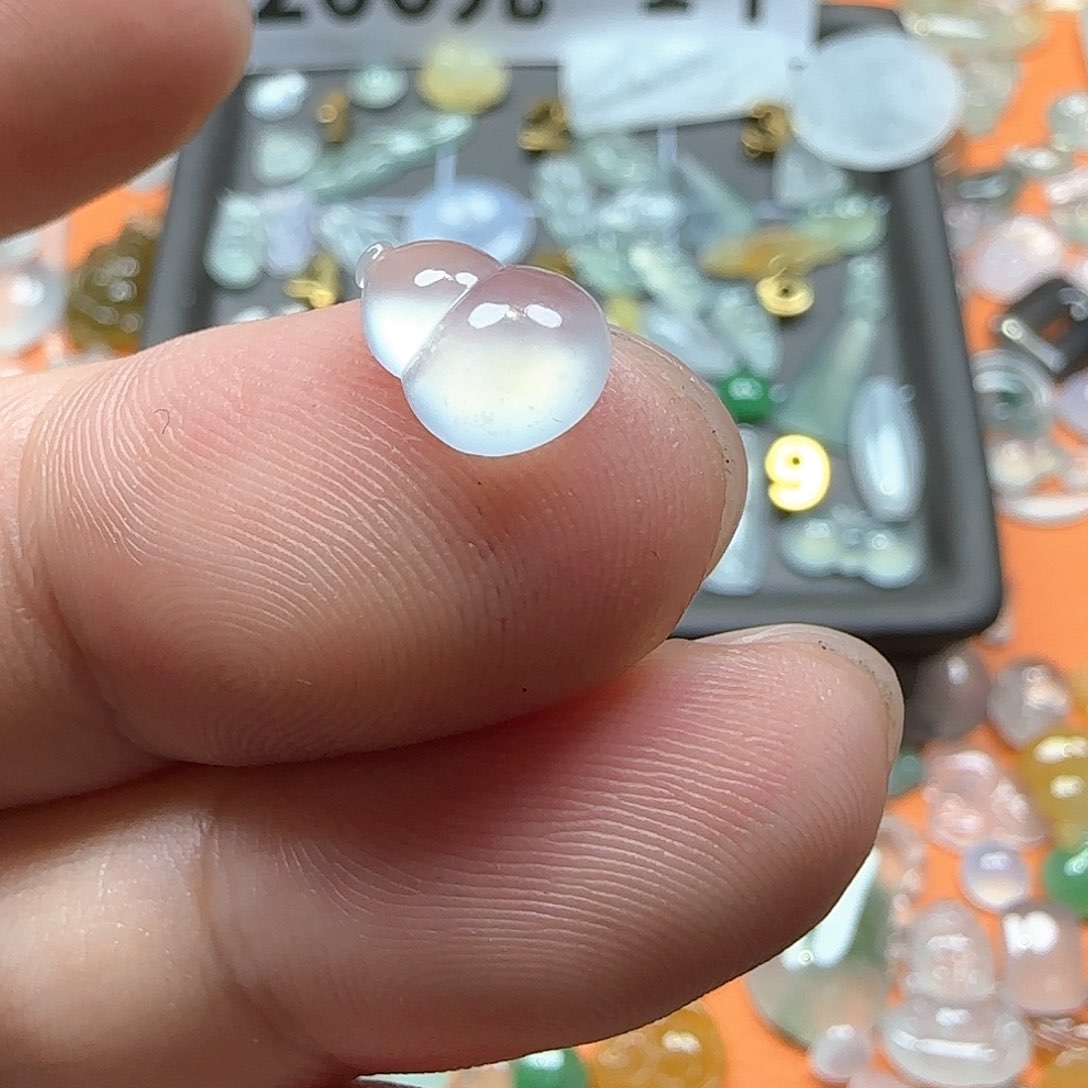 定制翡翠未镶嵌翡翠