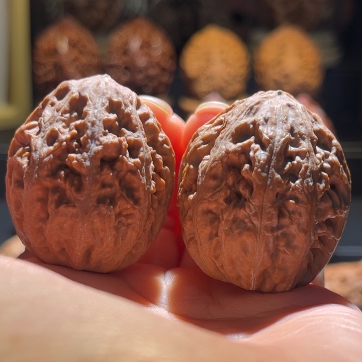 文玩核桃吊坠蝴蝶龙珠16