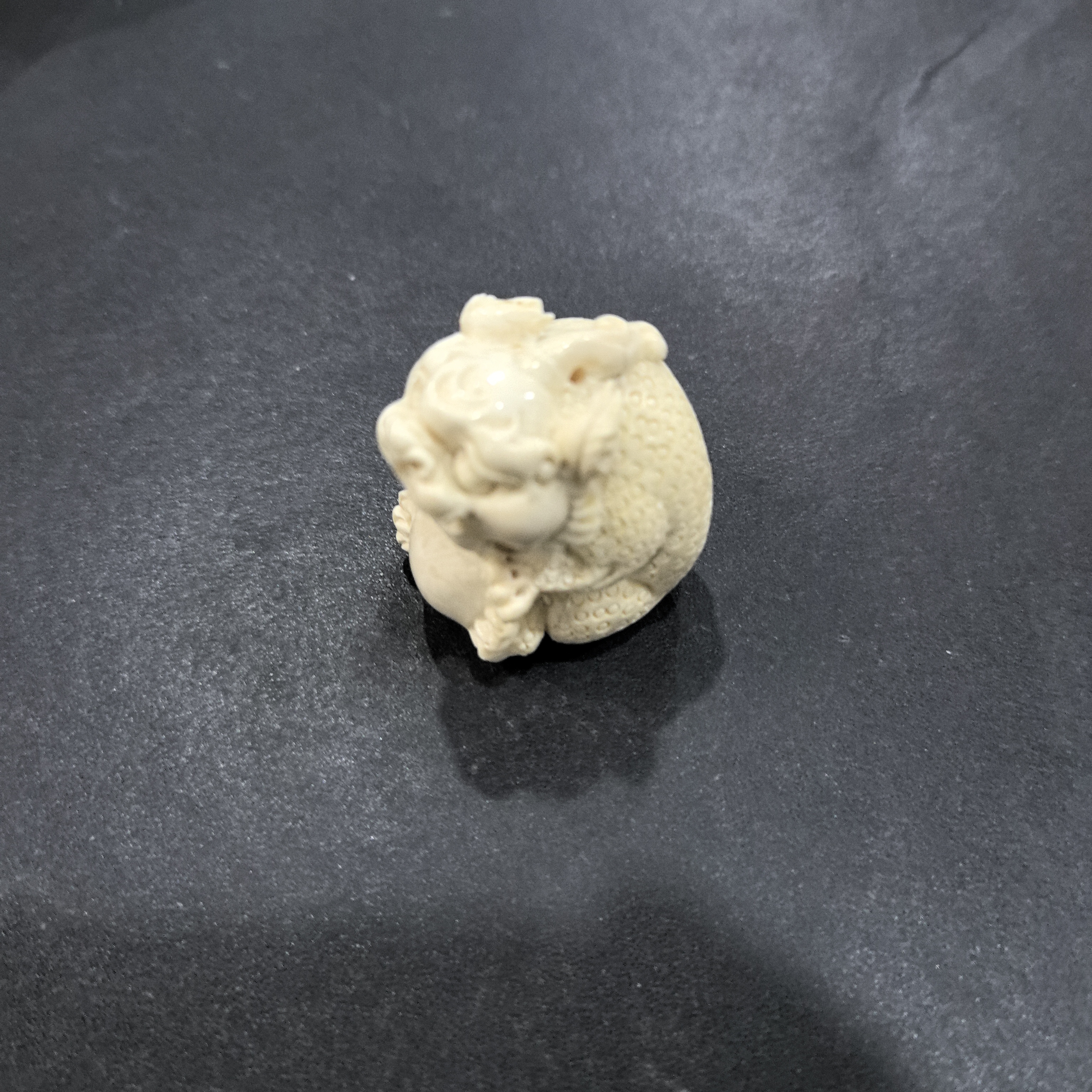 猛犸约26.1克雕刻件ZL2809