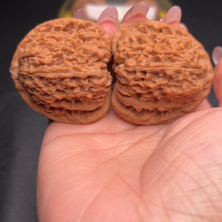 把件桃核45南疆石狮子头