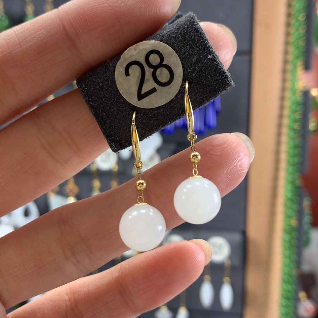 和田玉18K金镶嵌耳饰