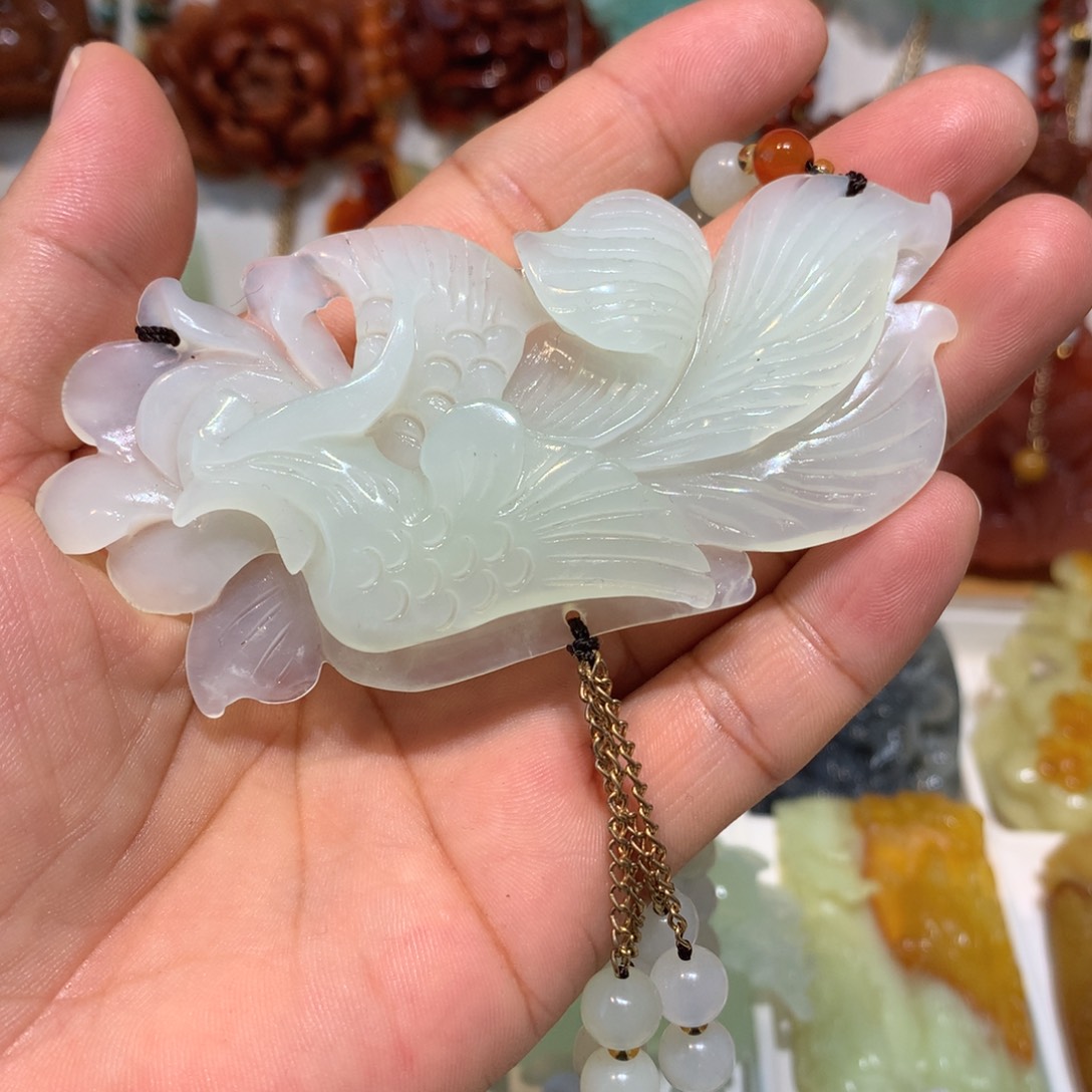 未镶嵌蛇纹石玉颈饰
