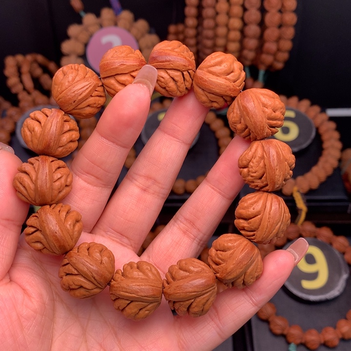 桃核吊坠2.0野生豹子头手串