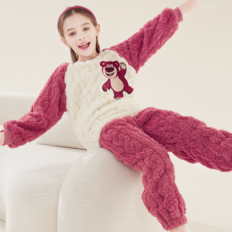 女童睡衣秋冬儿童珊瑚绒套装法兰绒家居服加绒加厚草莓熊亲外穿子