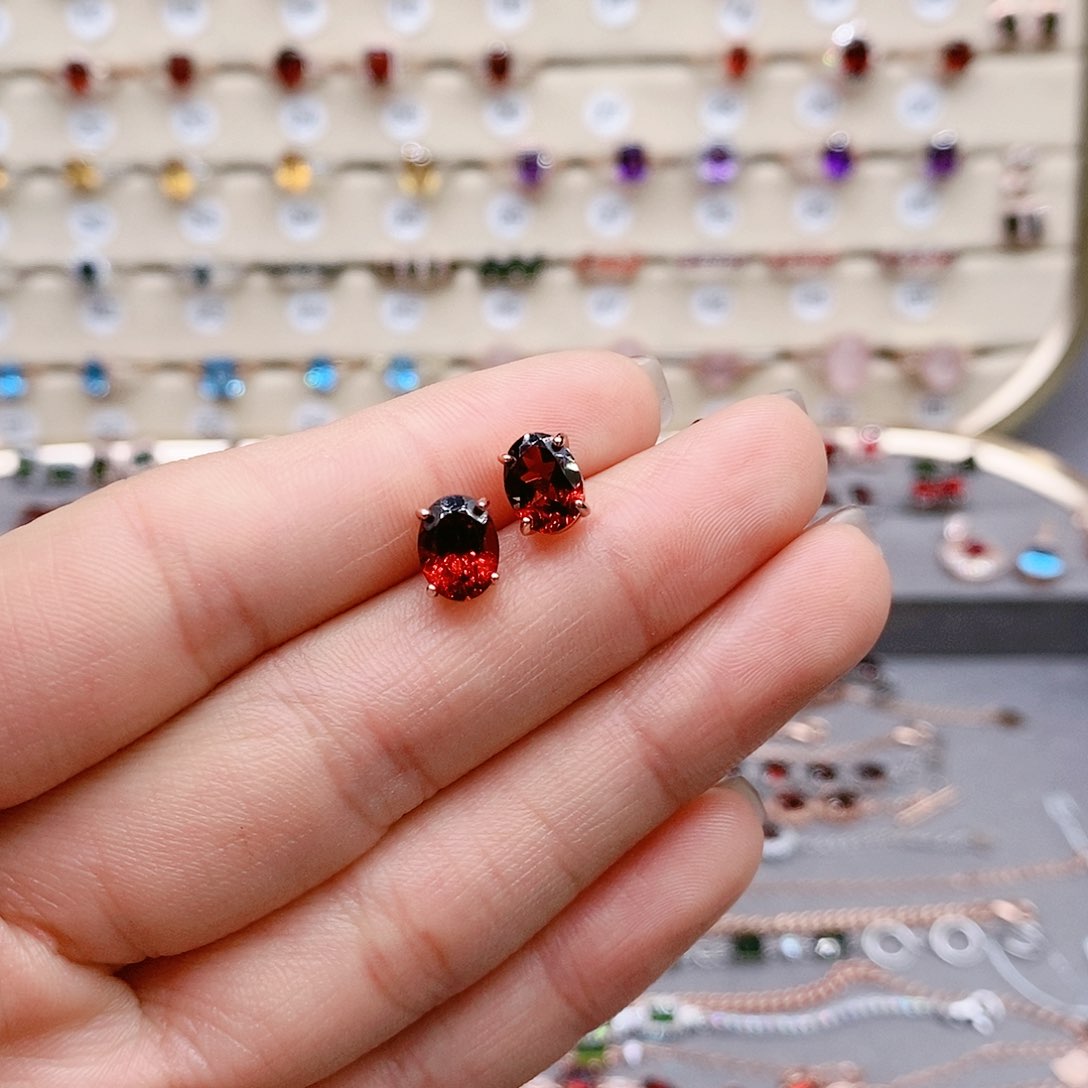 石榴石耳钉银S925镶嵌耳钉