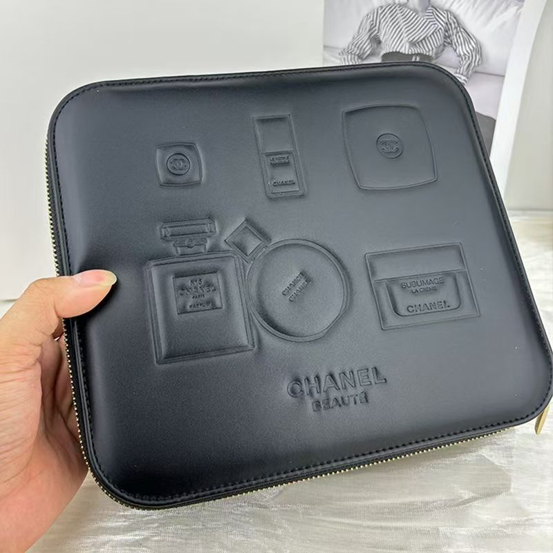 香奈儿【K169】专柜礼赠黑色仿皮大容量化妆包收纳盒可拆卸隔层