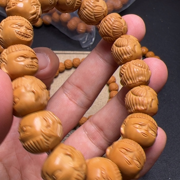 猴头核桃手串看看咯