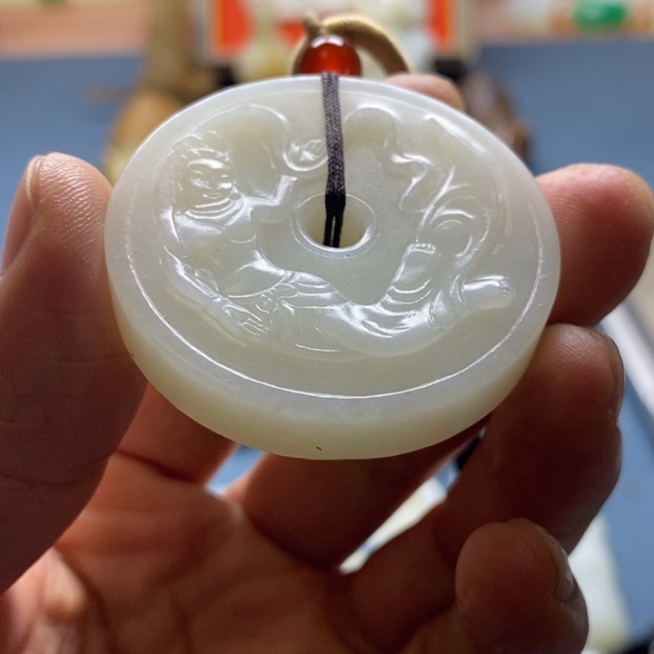 表***理和田玉未镶嵌颈饰