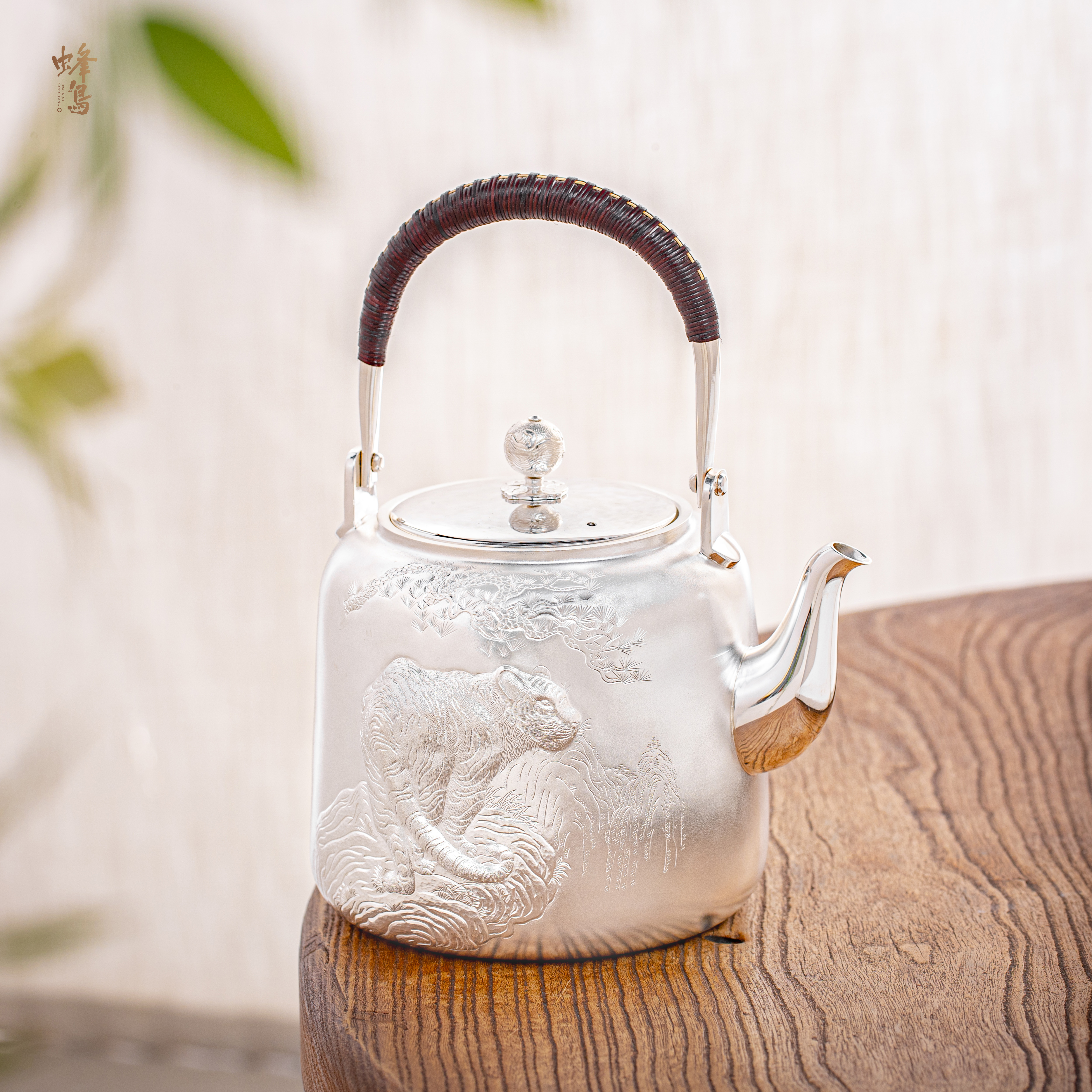 蜂鸟工坊 珍藏系列老虎珍藏版虎虎生威提梁大壶 FNNA1877
