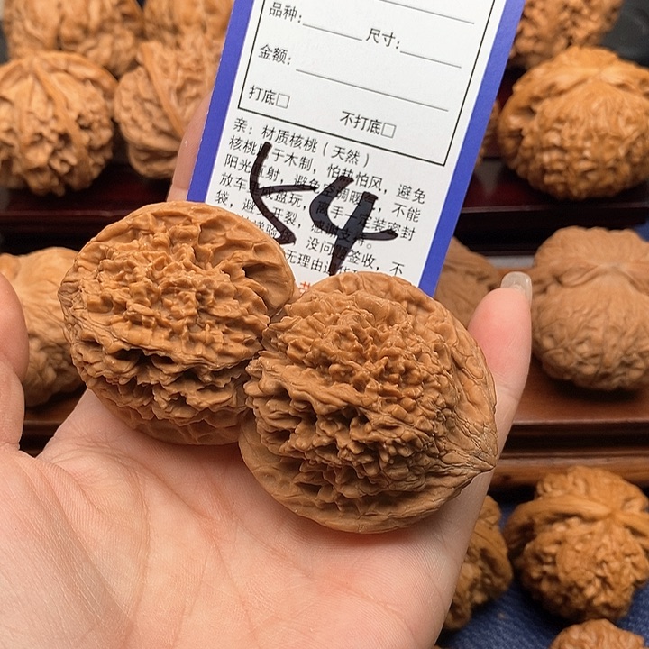 桃核吊坠满天星狮子头45