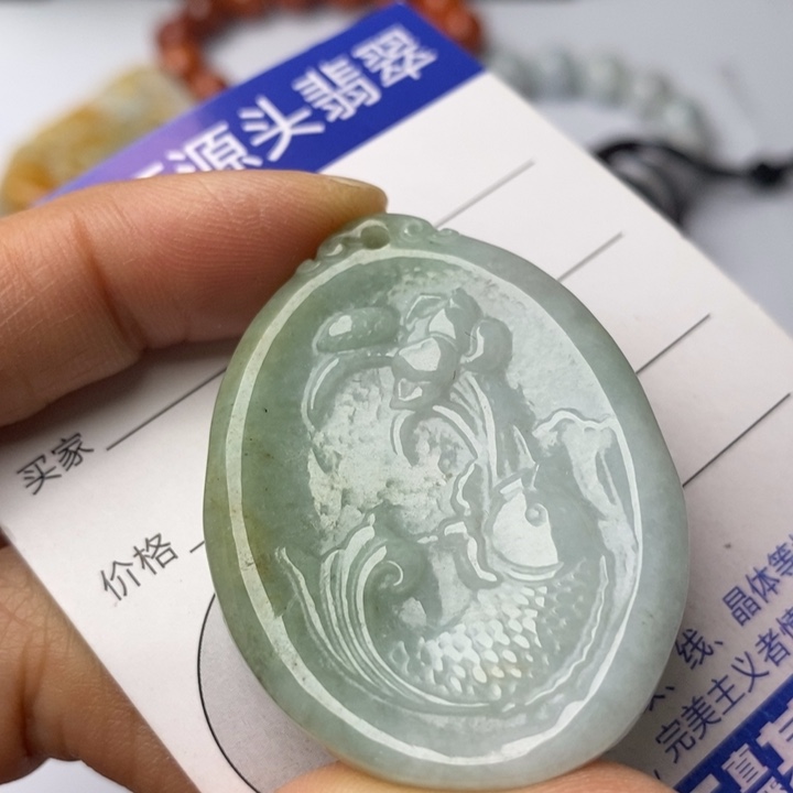 翡翠颈饰未镶嵌翡翠