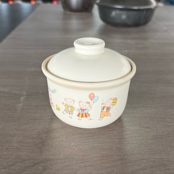 景德镇珍宝砂锅1275彩色小熊白盖