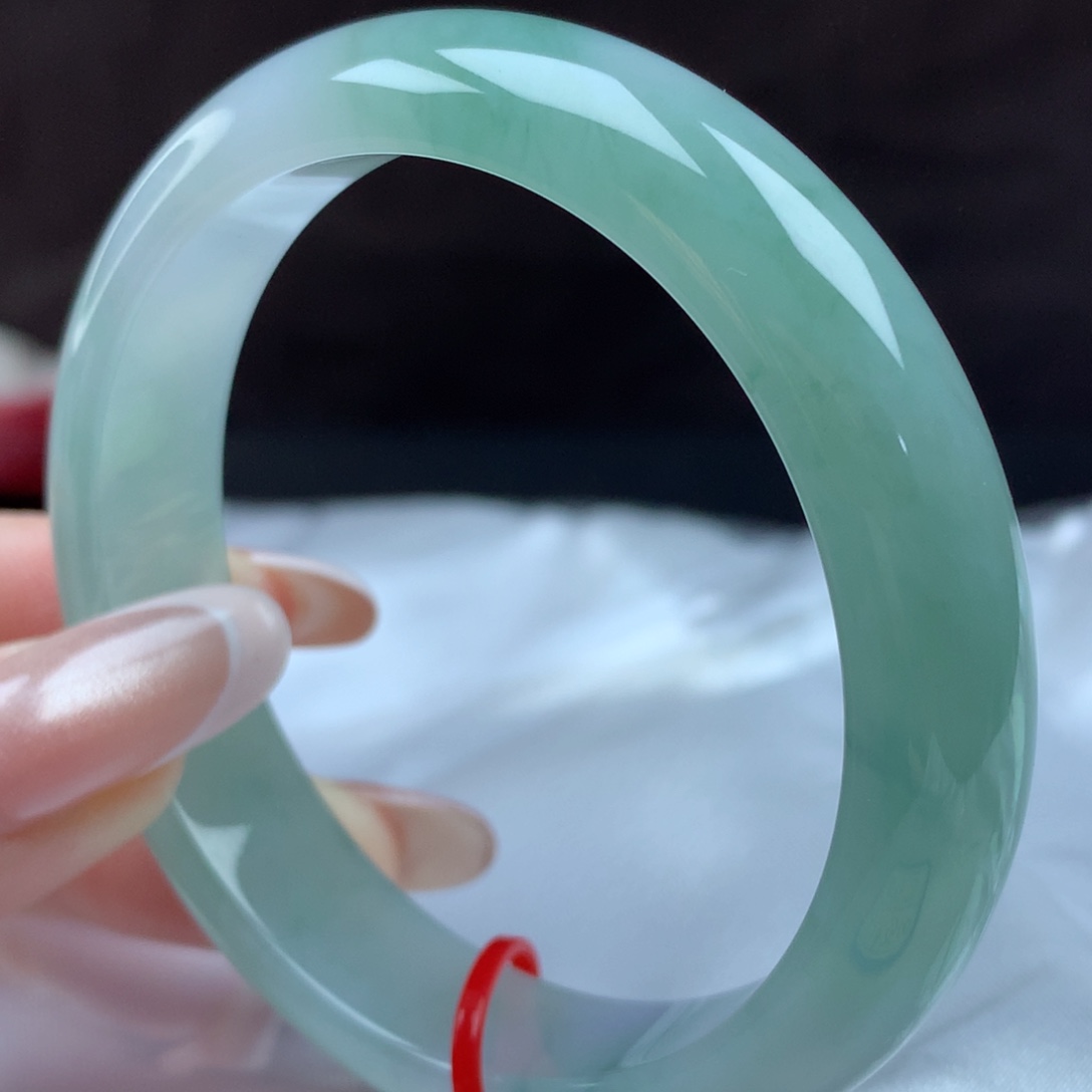 翡翠手镯未镶嵌96711，