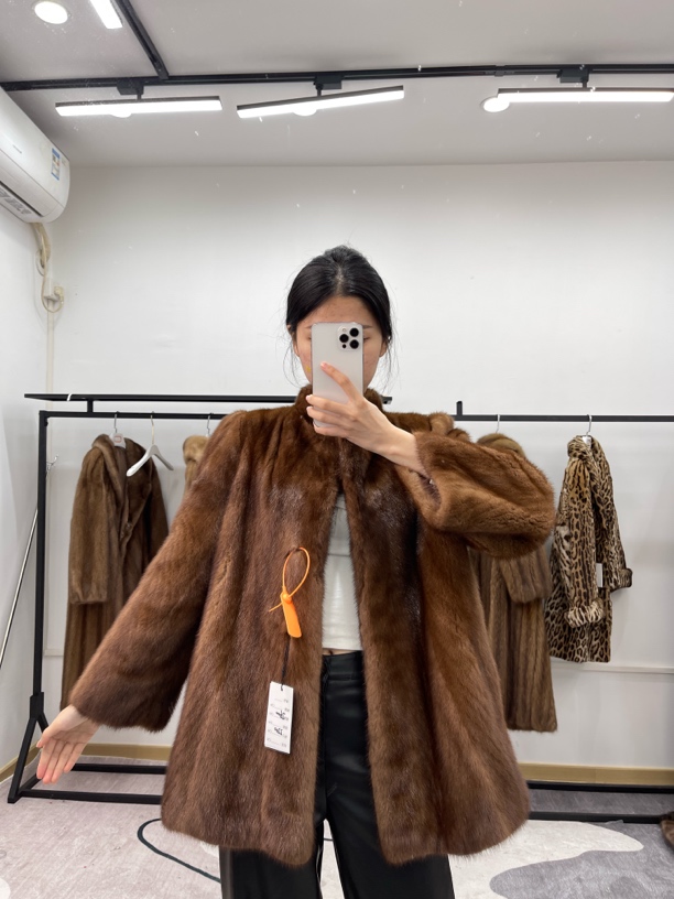 TT389蜜棕色中古进口水貂毛外套，肩宽40胸围108衣长70袖长58