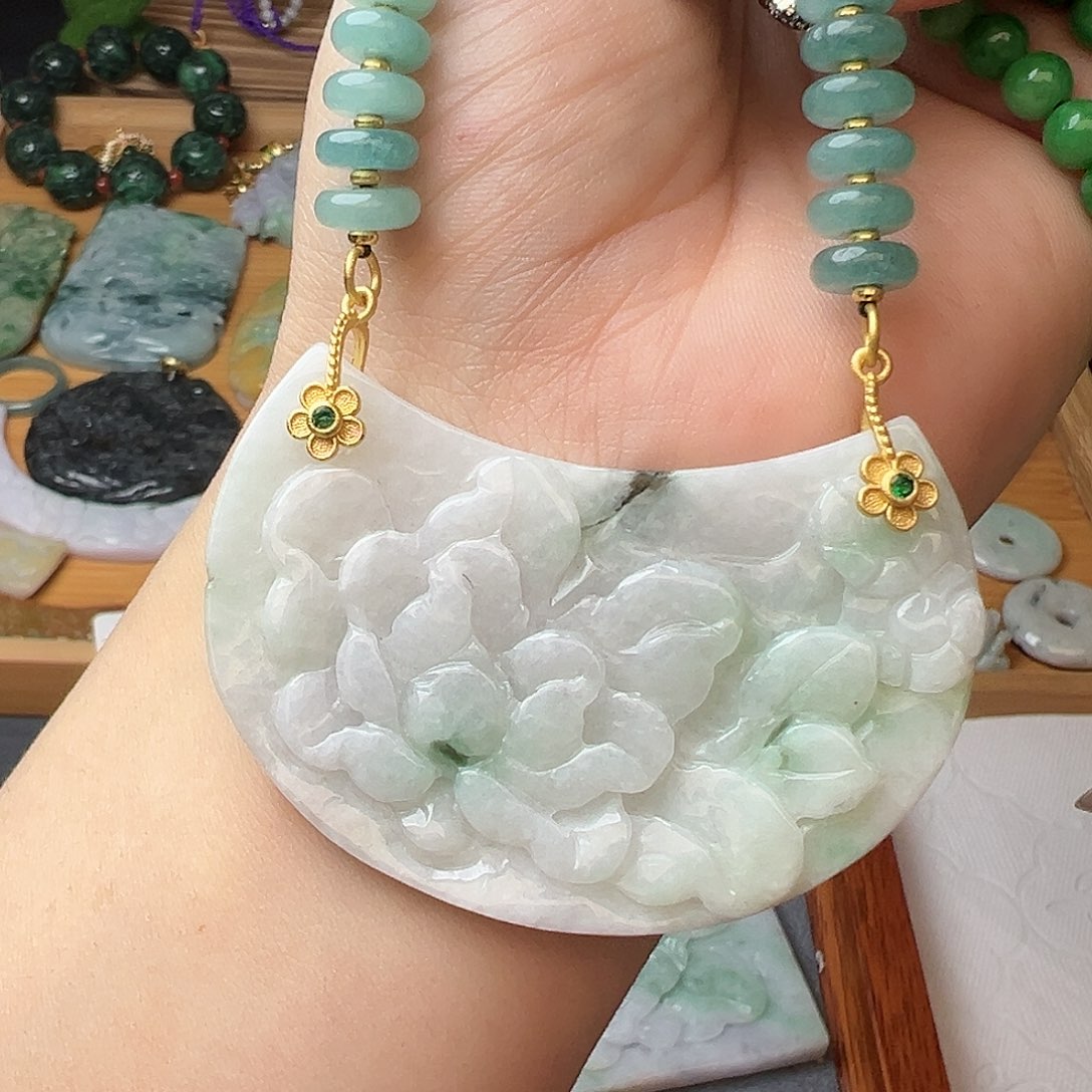 翡翠吊坠(赠链)未镶嵌吊坠14