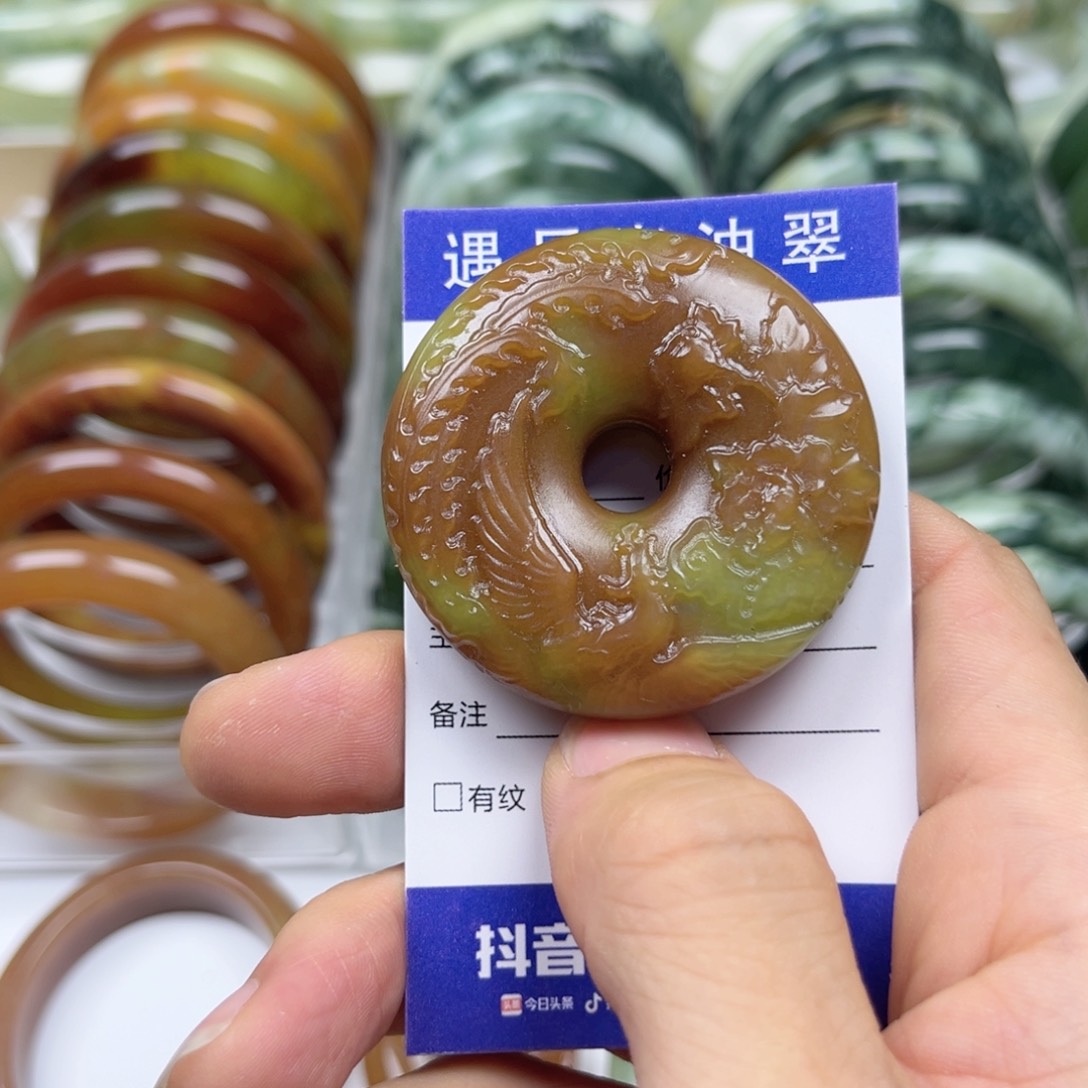 透闪石-蛇纹石玉手镯未镶嵌