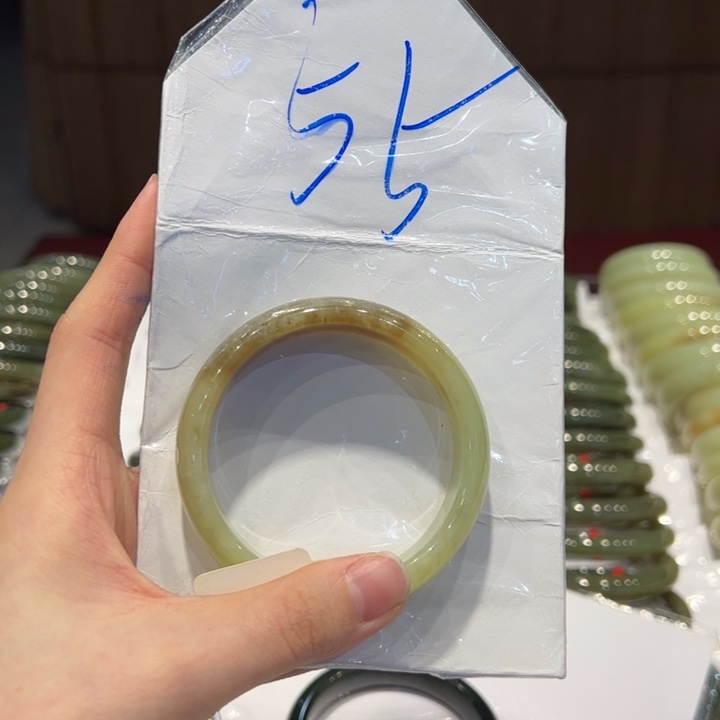 和田玉（糖玉）手镯未镶嵌