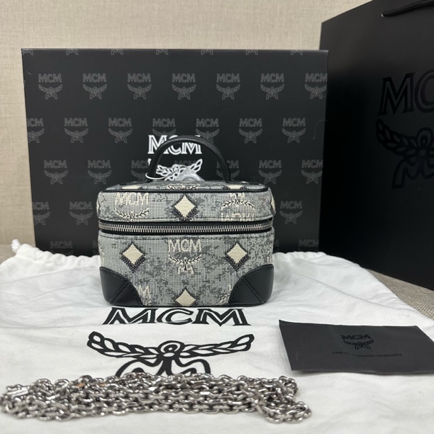 99新 MCM MCM 盒子包 女士斜挎包 单肩小包 化妆包 迷你 038