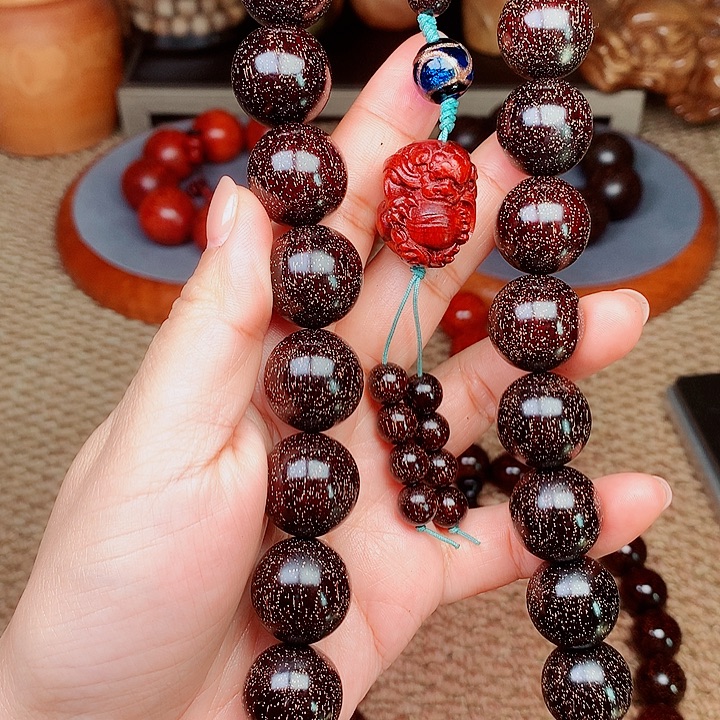 檀香紫檀（小叶紫檀）桃1.8手持