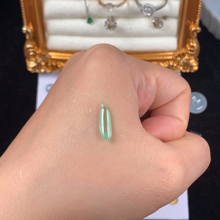 翡翠裸石天然缅甸福瓜
