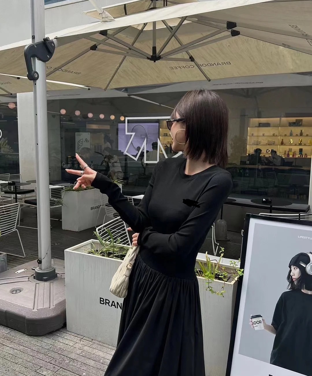 【8382】2024新款百搭黑白长袖T恤打底女 纯色休闲