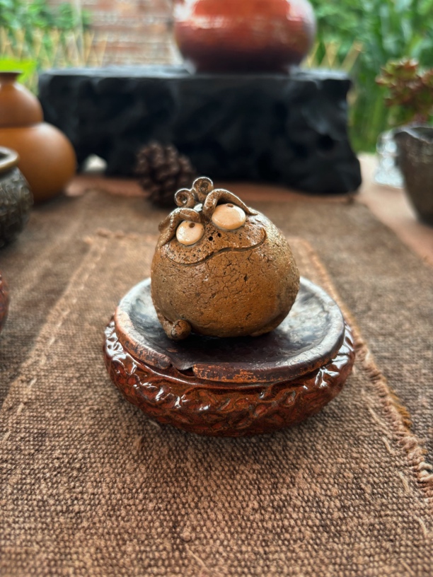 淘泥手捏柴烧金蟾茶宠（朱老师作品）