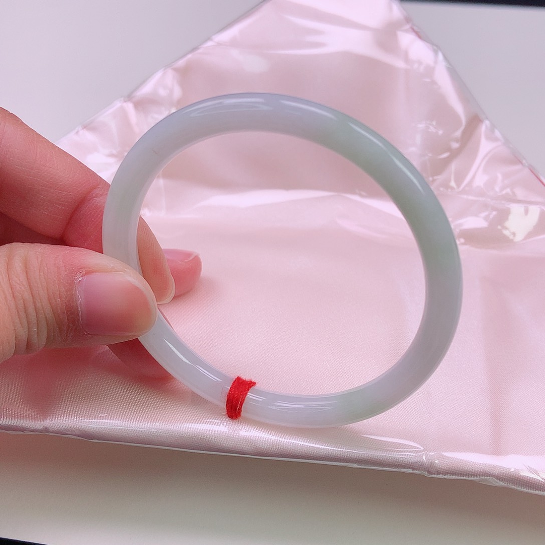 翡翠手镯未镶嵌53圆条