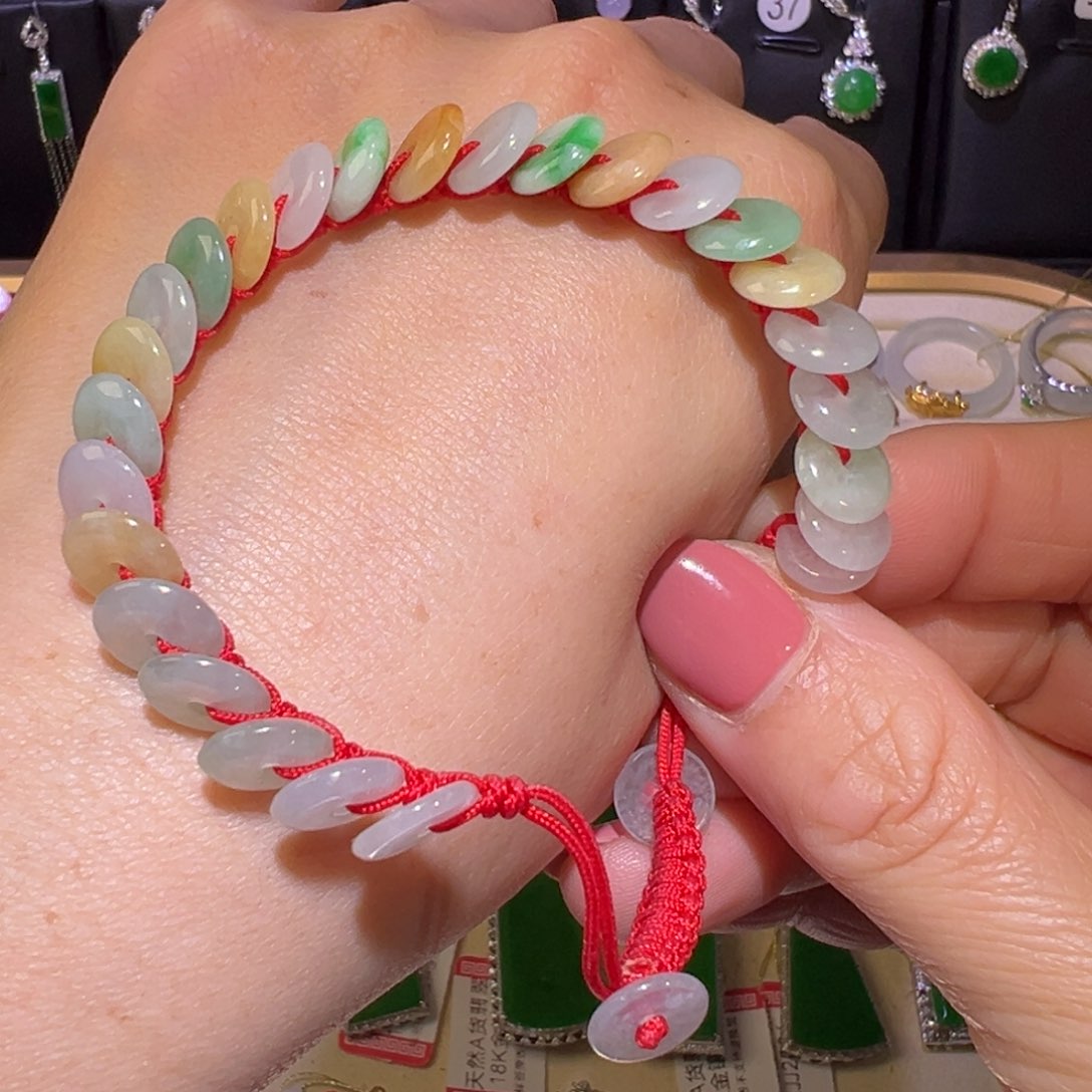 翡翠颈饰未镶嵌手绳