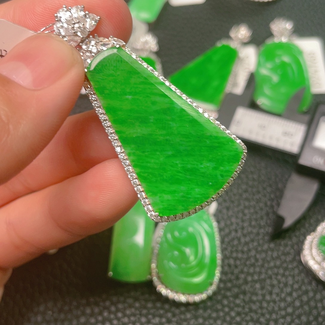 【闪购商品】翡翠吊坠(不含链)银S925镶嵌