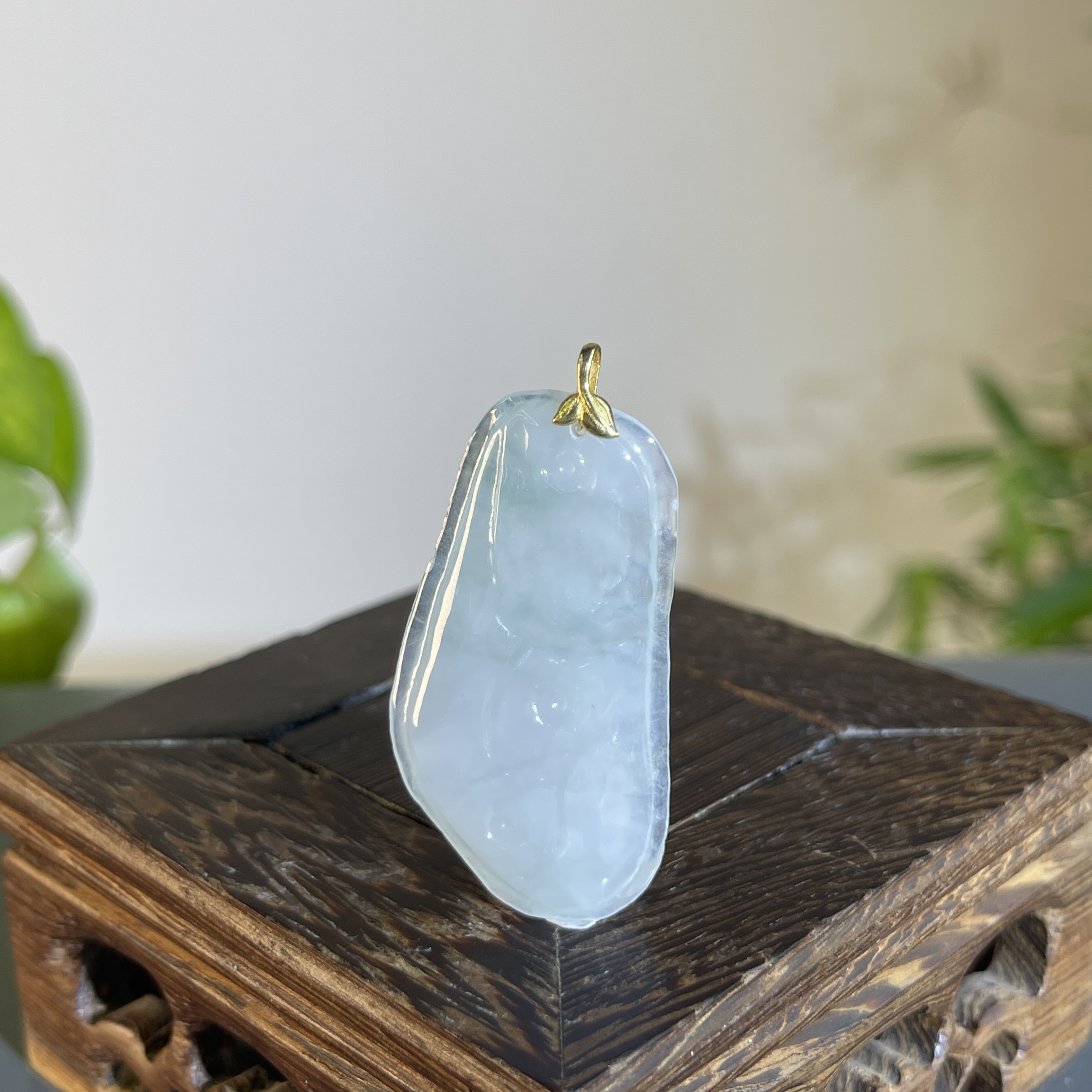 JTA09-36  18K金扣头精品天然翡翠A货原石吊坠