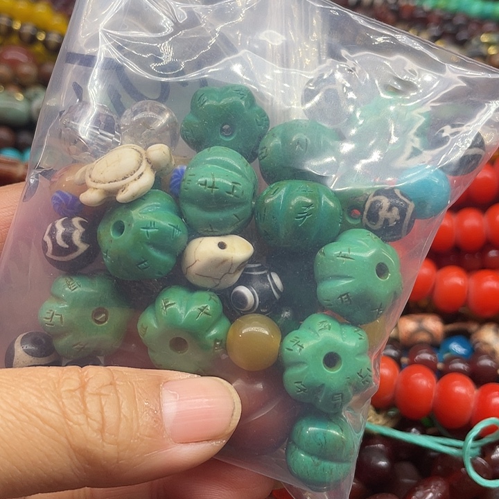 一***酒玛瑙/玉髓未镶嵌颈饰