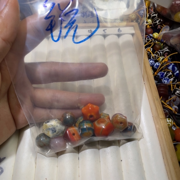 锐***玛瑙/玉髓未镶嵌珠宝半成品