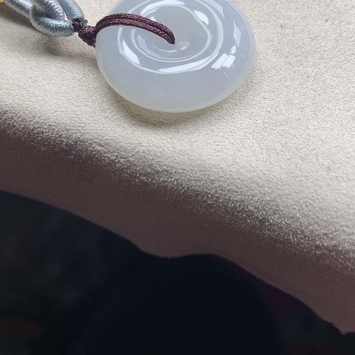 翡翠颈饰未镶嵌吊坠