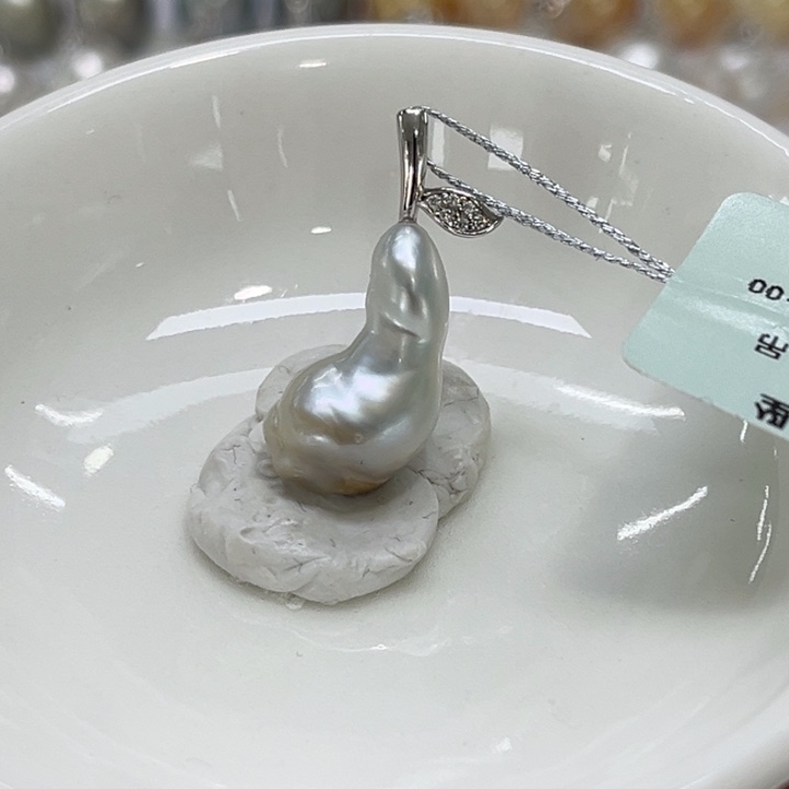 颈饰银S925镶嵌海水珍珠17号