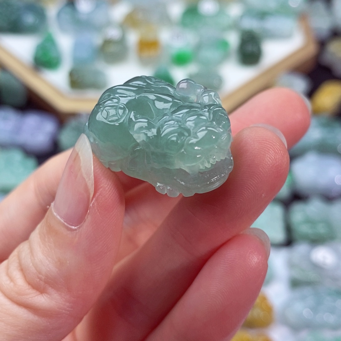翡翠未镶嵌颈饰天然