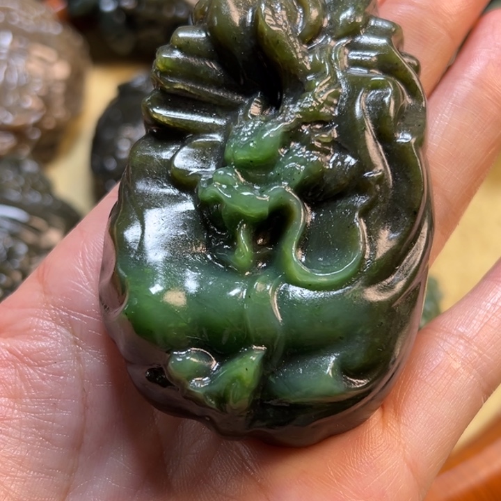 未镶嵌和田玉把件