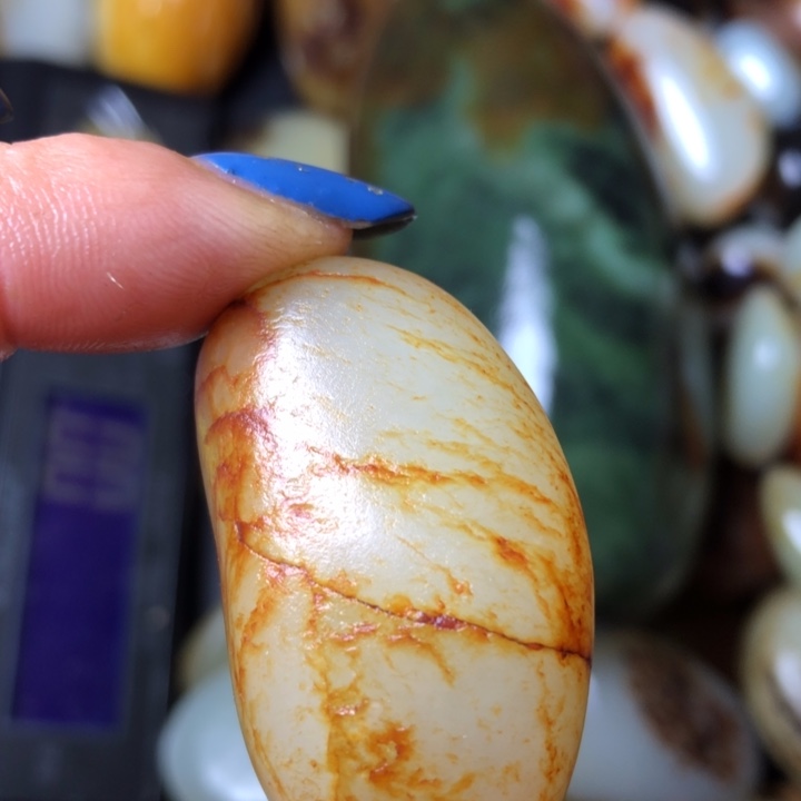 和田玉未镶嵌珠宝奇石