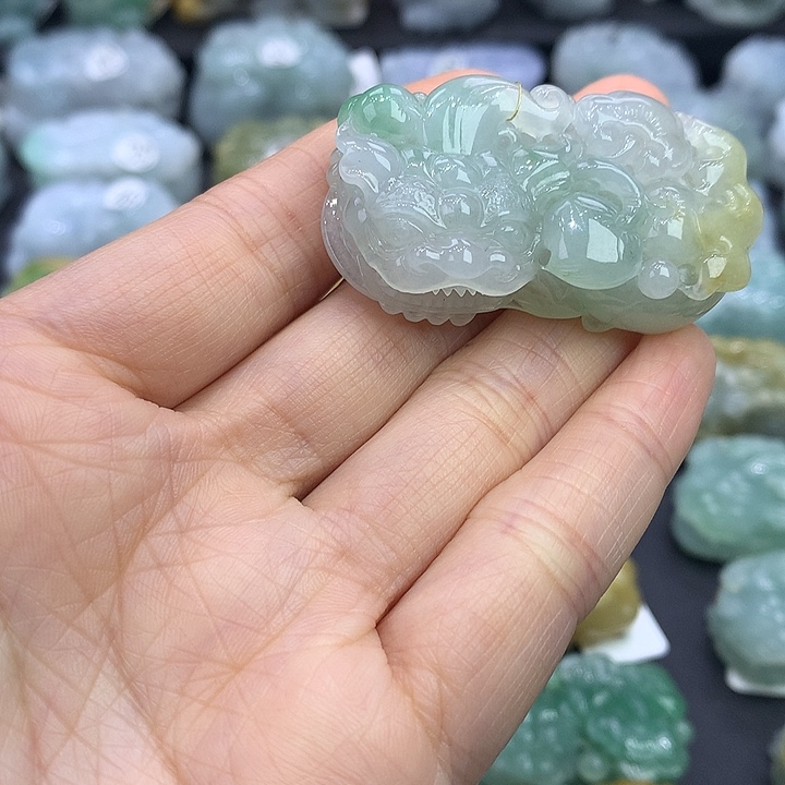 翡翠未镶嵌颈饰天然缅甸翡翠A货貔貅吊坠