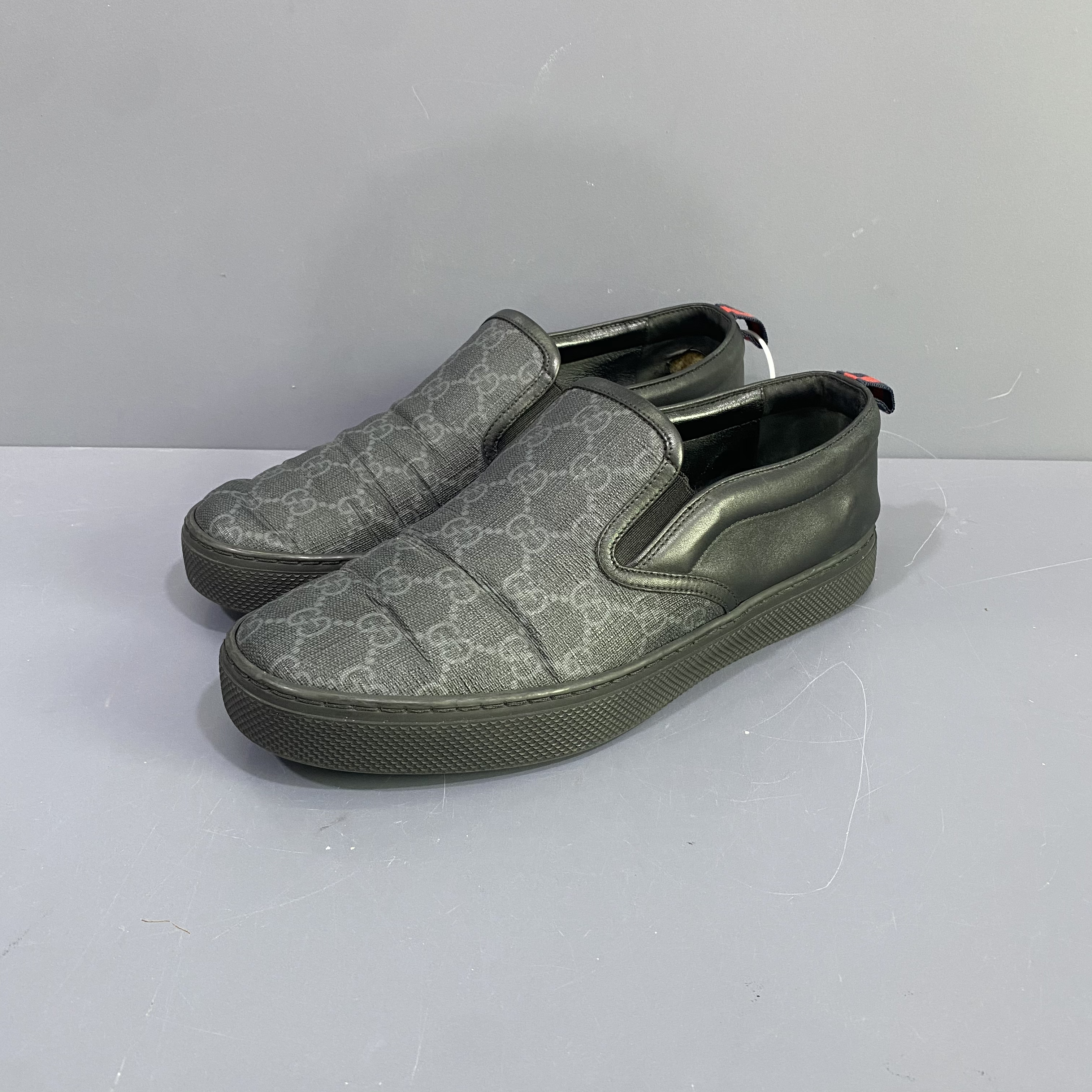 95新 GUCCI/古驰 40码 古驰满印一脚蹬 休闲鞋 内衬磨损 260