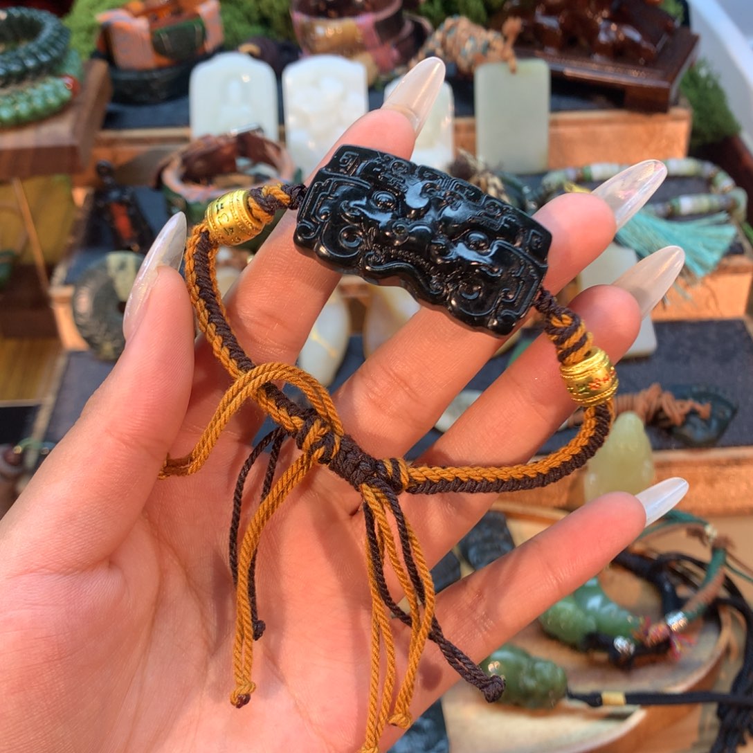 和田玉（糖玉）未镶嵌挂件