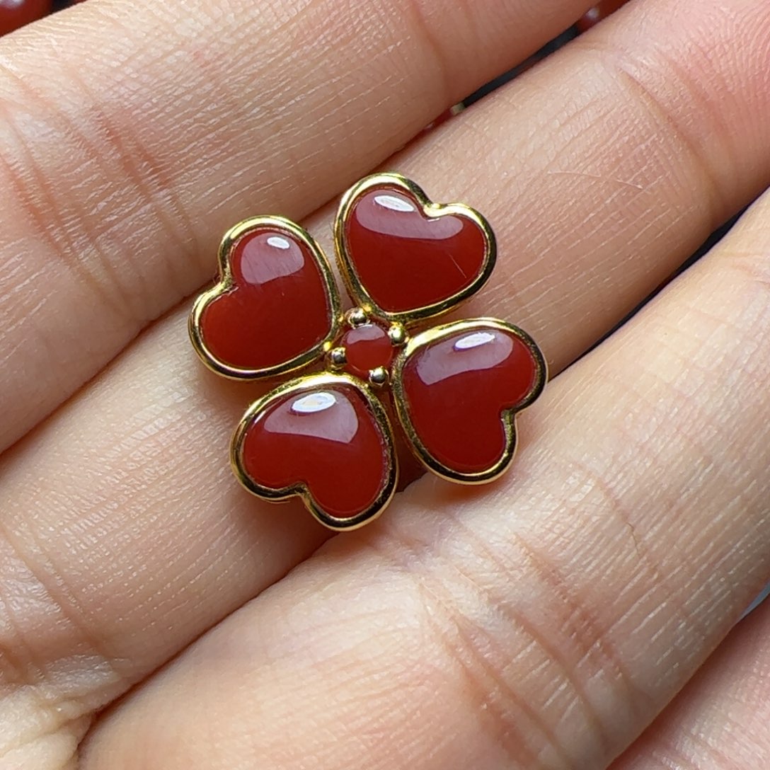 南红玛瑙吊坠18K金镶嵌