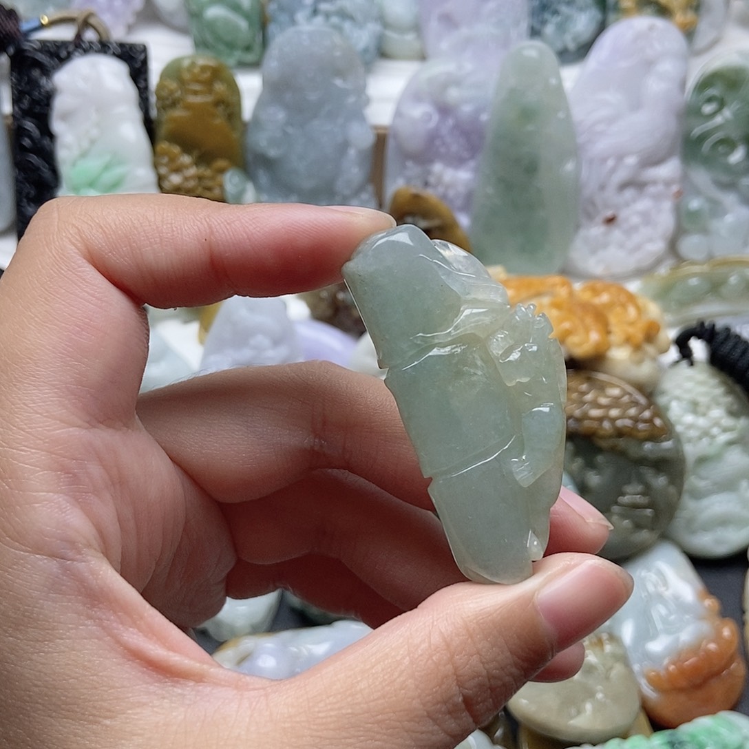 翡翠未镶嵌颈饰翡翠