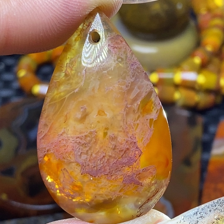 玛瑙/玉髓颈饰未镶嵌