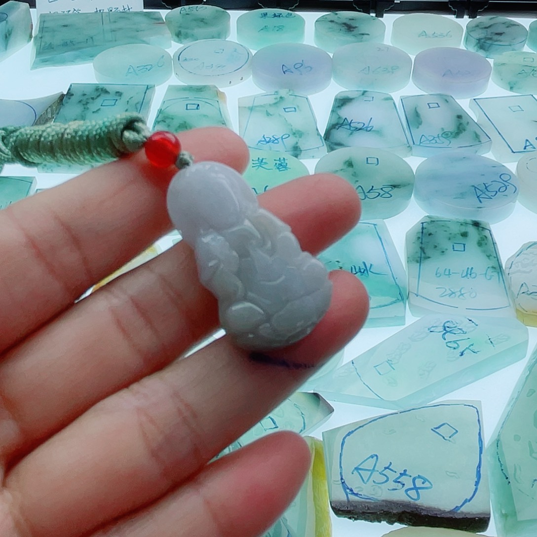 云***️定制翡翠未镶嵌天然缅甸翡翠A货