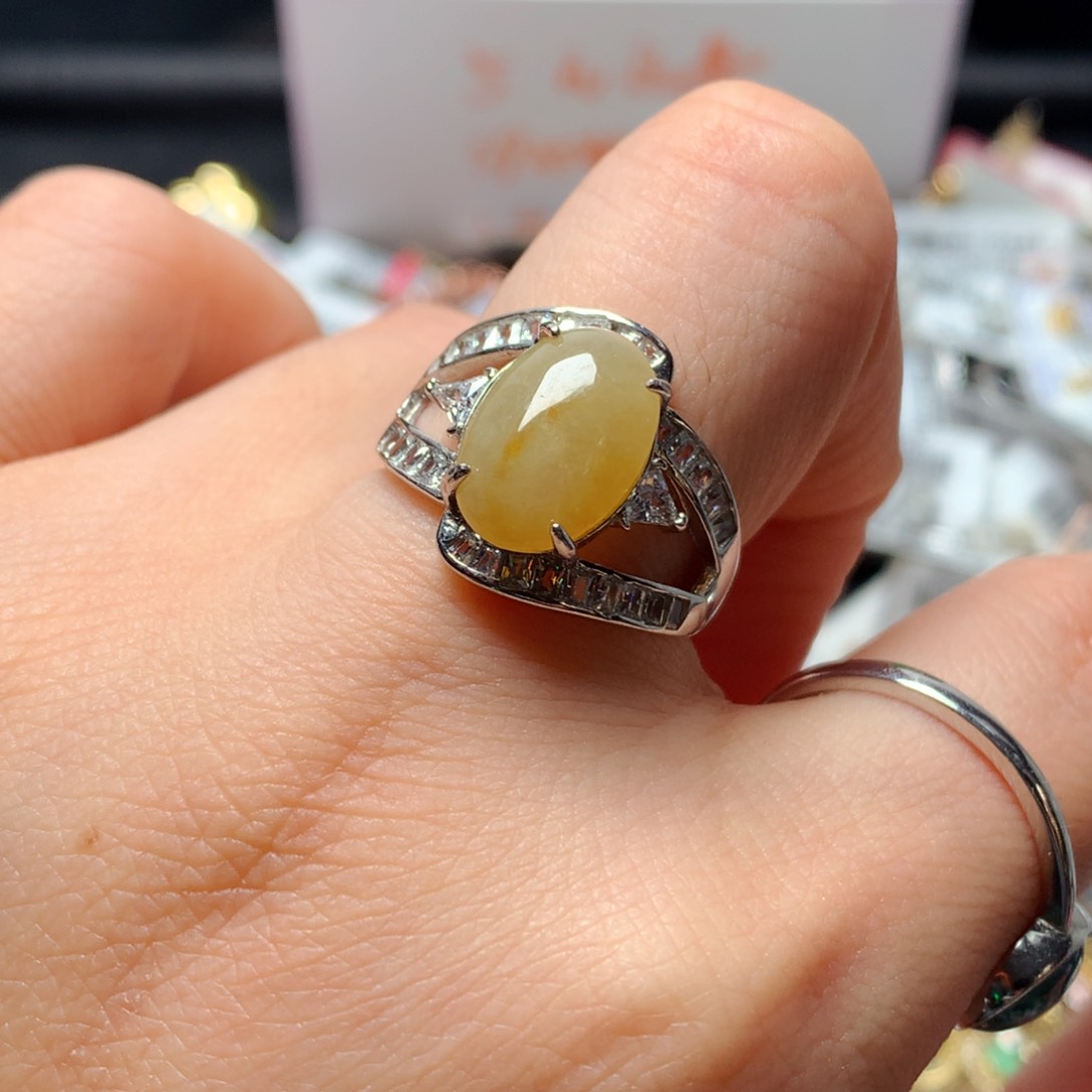 翡翠戒指银S925镶嵌天然翡翠戒指