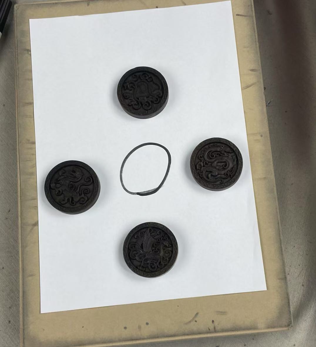 【从头再来】LGHJ185 黎母山沉香四大神兽圆牌 （多样性发货）