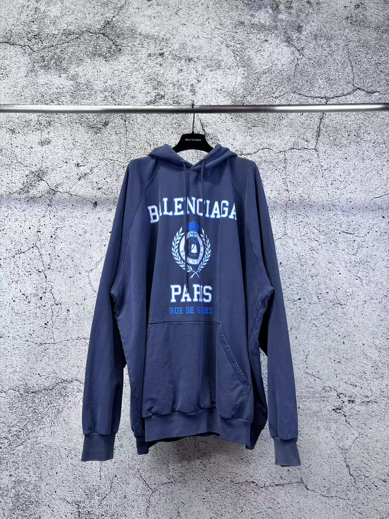未使用 Balenciaga/巴黎世家 水洗做旧徽标帽衫/2码/R0141