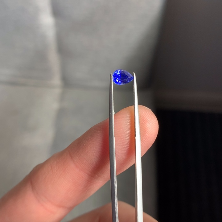 裸石蓝宝石0.86克拉皇家蓝蓝宝石裸石