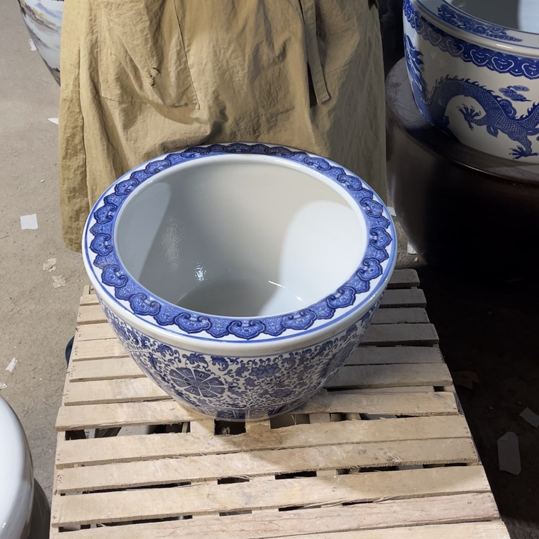 瓷片缠枝莲42.888888