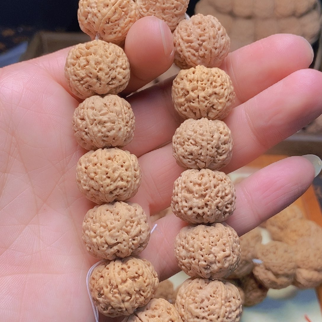 金刚菩提把件6瓣21➕针孔蜂王